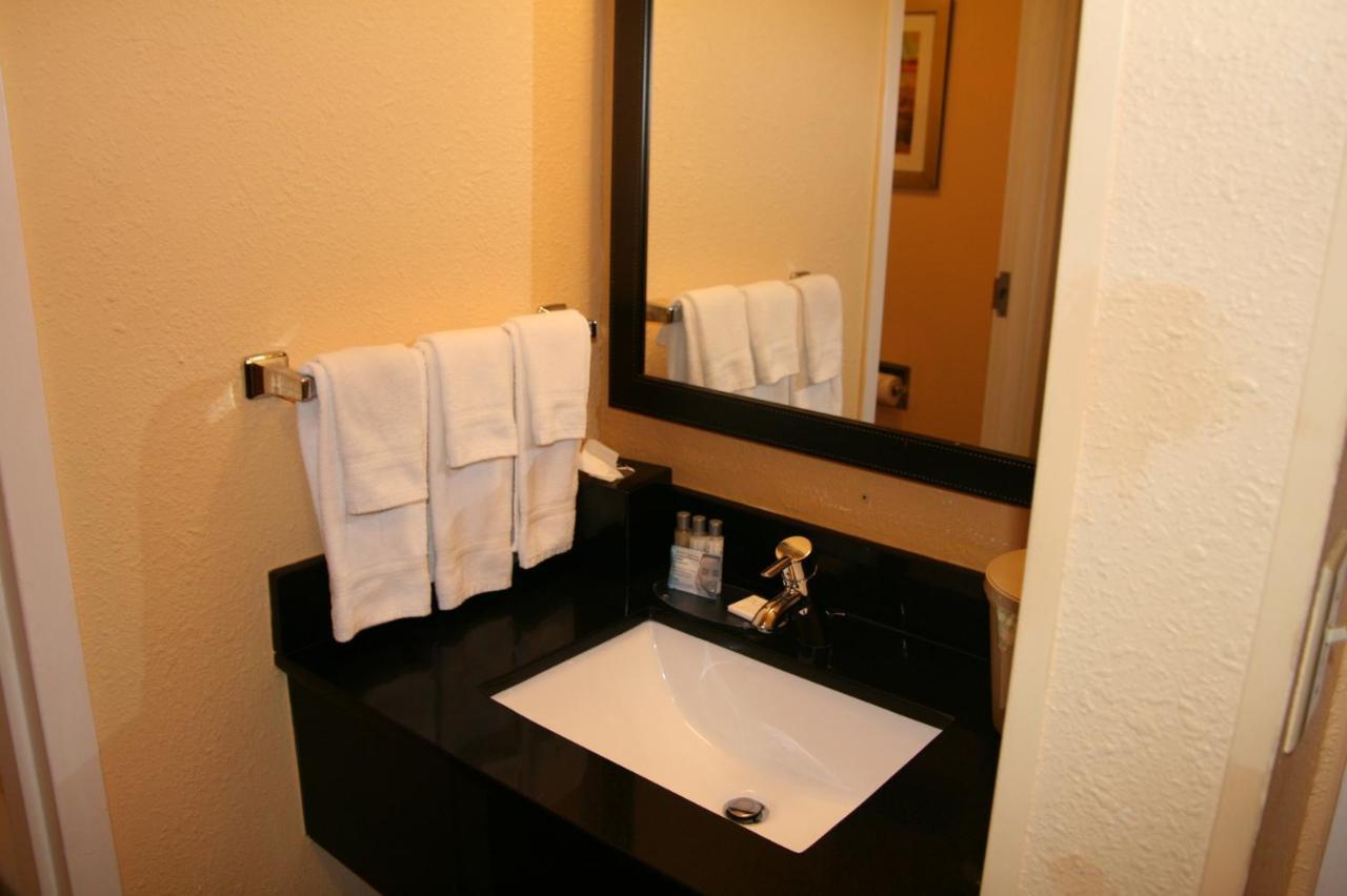 Okatie Hilton Head Hotel Блъфтън Екстериор снимка